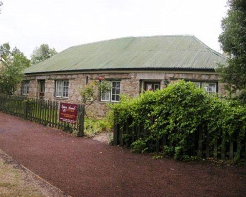 Colonial Cottages Of Ross - Sydneys Hotel 1