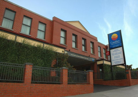 Comfort Inn & Suites City Views - Sydneys Hotel 0