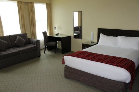 Comfort Inn & Suites City Views - Sydneys Hotel 3