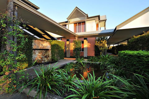 Comfort Inn & Suites Northgate Airport Motel - Sydneys Hotel 2