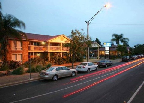 Comfort Inn Blue Lagoon - Sydneys Hotel 0