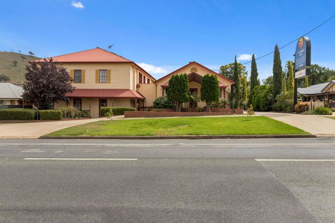 Comfort Inn Sovereign Gundagai - Sydneys Hotel 2