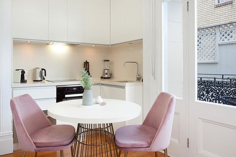 Comfortable Renovated Studio Close To City - Sydneys Hotel 1