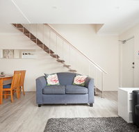 Comfy  Convenient  Homebush West 300 steps train - Sydneys Hotel