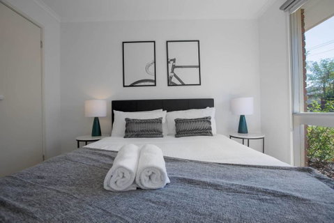 Comfy Beautiful 3Beds House In Epping - Sydneys Hotel 1