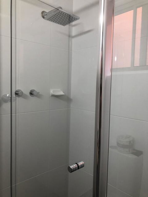 Commodore Motor Inn - Sydneys Hotel 1