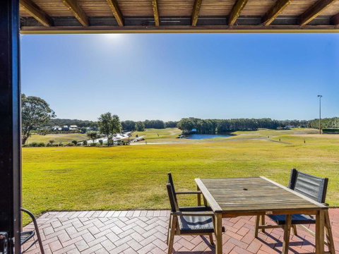 Condo 108 @ Horizons Resort & Golf, Stunning Course + Lake Views - Sydneys Hotel 1