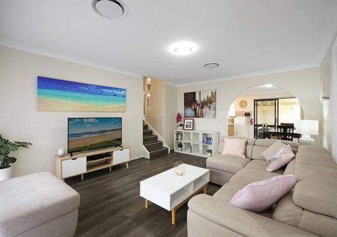 Convenient Location, Close To Tuggerah Lake - Sydneys Hotel 0
