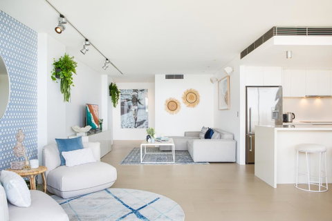 Coogee Beach Designer Penthouse With Parking - Sydneys Hotel 2