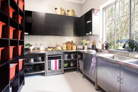 Coogee Beach House - Sydneys Hotel 1