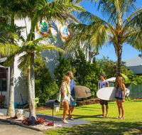 Coolangatta YHA Backpackers - Sydneys Hotel
