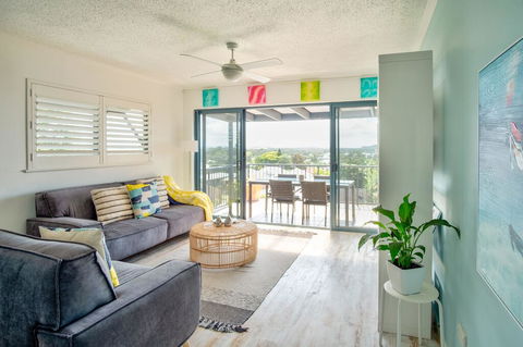 Coolum Beach 3 Level Townhouse Private Rooftop Terrace Spa Overlooking Mount Coolum - Sydneys Hotel 2