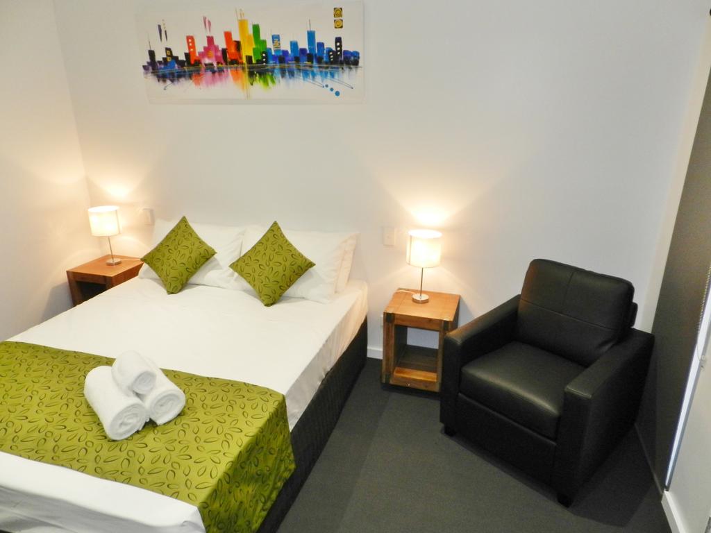 Pioneer QLD Sydneys Hotel