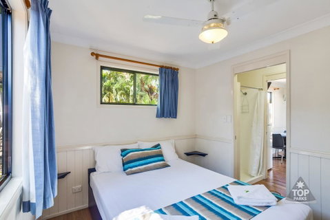 Coral Coast Tourist Park - Sydneys Hotel 2