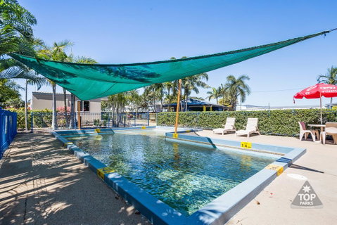 Coral Coast Tourist Park - Sydneys Hotel 0