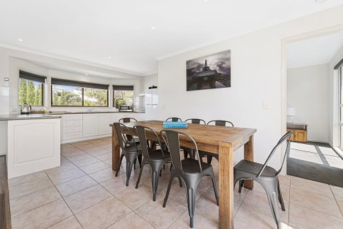 Coral Reef - Sydneys Hotel 1