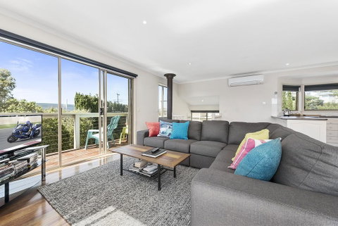 Coral Reef - Sydneys Hotel 0