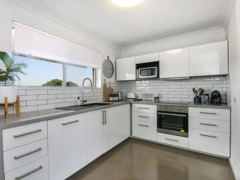 Cosy 1 Bedroom Unit With Views Of The City - Sydneys Hotel 2
