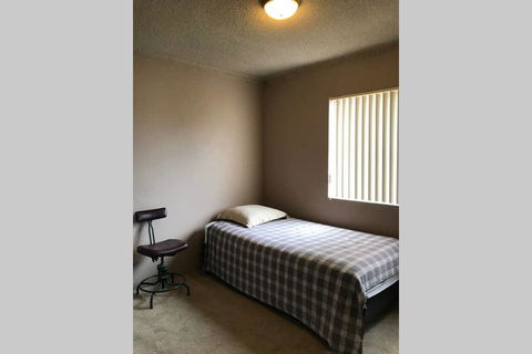 Cosy Apartment Close To Shops & Beach - Sydneys Hotel 1