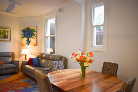 Cosy Erko Home - Sydneys Hotel 2