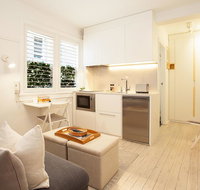 Cosy Flat in Art Deco Building Minutes From City - Sydneys Hotel