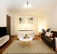 Cosy Studio Near Trains Restaurants Bars and Parks - Sydneys Hotel
