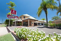Book Gin Gin Accommodation Vacations Sydneys Hotel Sydneys Hotel