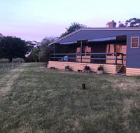 Country Farm House close to Ballarat - Sydneys Hotel