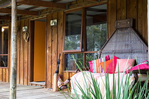 Country Lane Lysterfield - Sydneys Hotel 1