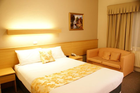 Country Lodge Motor Inn - Sydneys Hotel 2