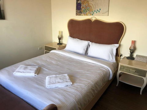 CozyStudioUnit In BeverlyHills (Train Accessible) - Sydneys Hotel 1
