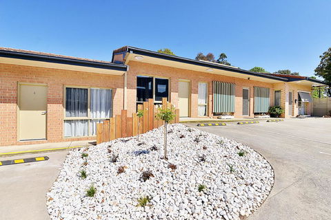Cranbourne Motor Inn - Sydneys Hotel 0