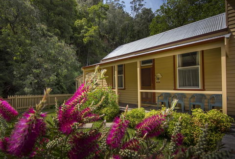 Creek Cottage - Sydneys Hotel 1