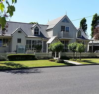 Creek Cottage Bed And Breakfast - Sydneys Hotel
