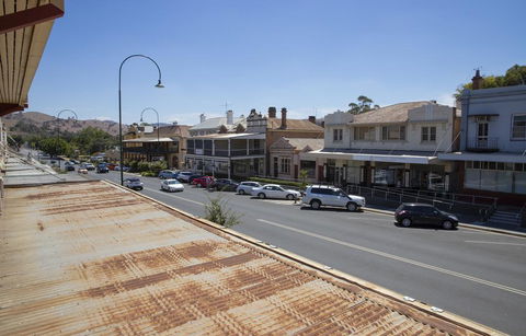 Criterion Hotel Gundagai - Sydneys Hotel 1