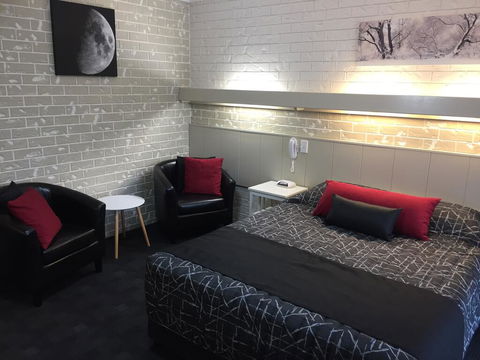 Culcairn Motor Inn - Sydneys Hotel 0