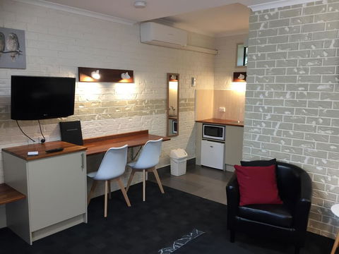 Culcairn Motor Inn - Sydneys Hotel 2
