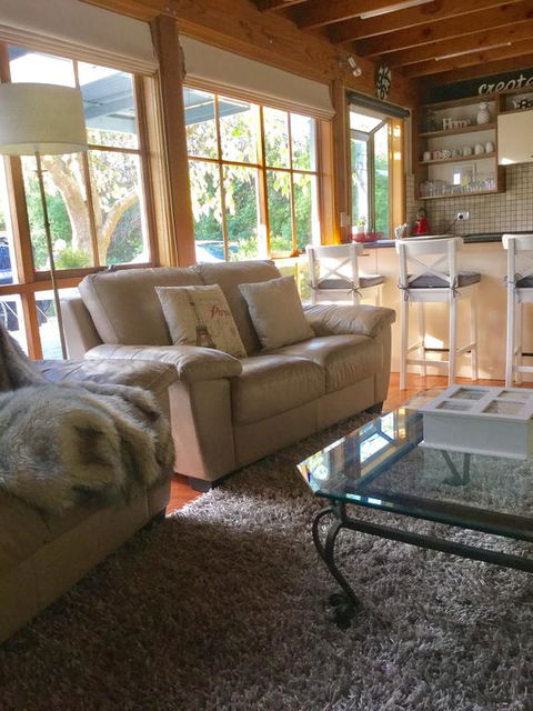 Cumquat Cottage - Sydneys Hotel 3