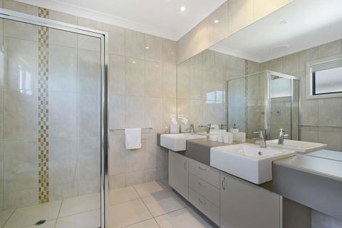 Cypress Townhouse 11 - Sydneys Hotel 2