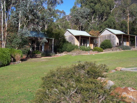 D'Altons Resort - Sydneys Hotel 0
