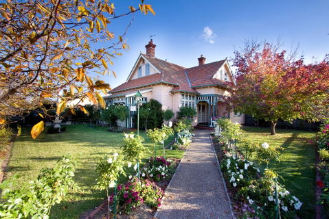 Dalfruin B&B - Sydneys Hotel 0