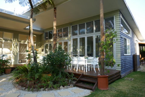 Deepdene - Sydneys Hotel 1