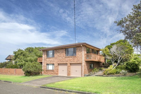 Deering 106, ULLADULLA - Sydneys Hotel 3