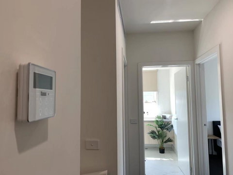 Delicate And Peaceful Bundoora Townhouse 20-R1 - Sydneys Hotel 0
