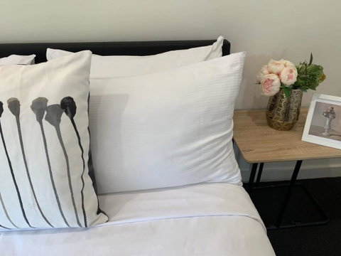 Delicate And Peaceful Bundoora Townhouse 20-R1 - Sydneys Hotel 1
