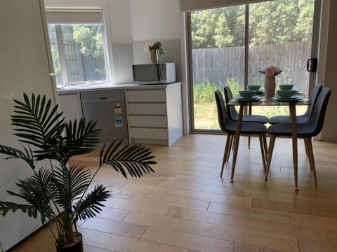 Delicate And Peaceful Bundoora Townhouse 20-R3 - Sydneys Hotel 2