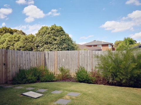 Delicate And Peaceful Bundoora Townhouse 20-R3 - Sydneys Hotel 1