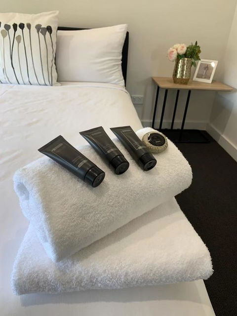 Delicate And Peaceful Bundoora Townhouse 20-R4 - Sydneys Hotel 3