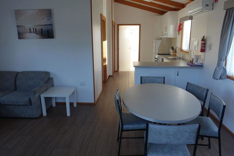 Discovery Parks - Goolwa - Sydneys Hotel 3