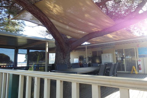 Discovery Parks - Goolwa - Sydneys Hotel 1